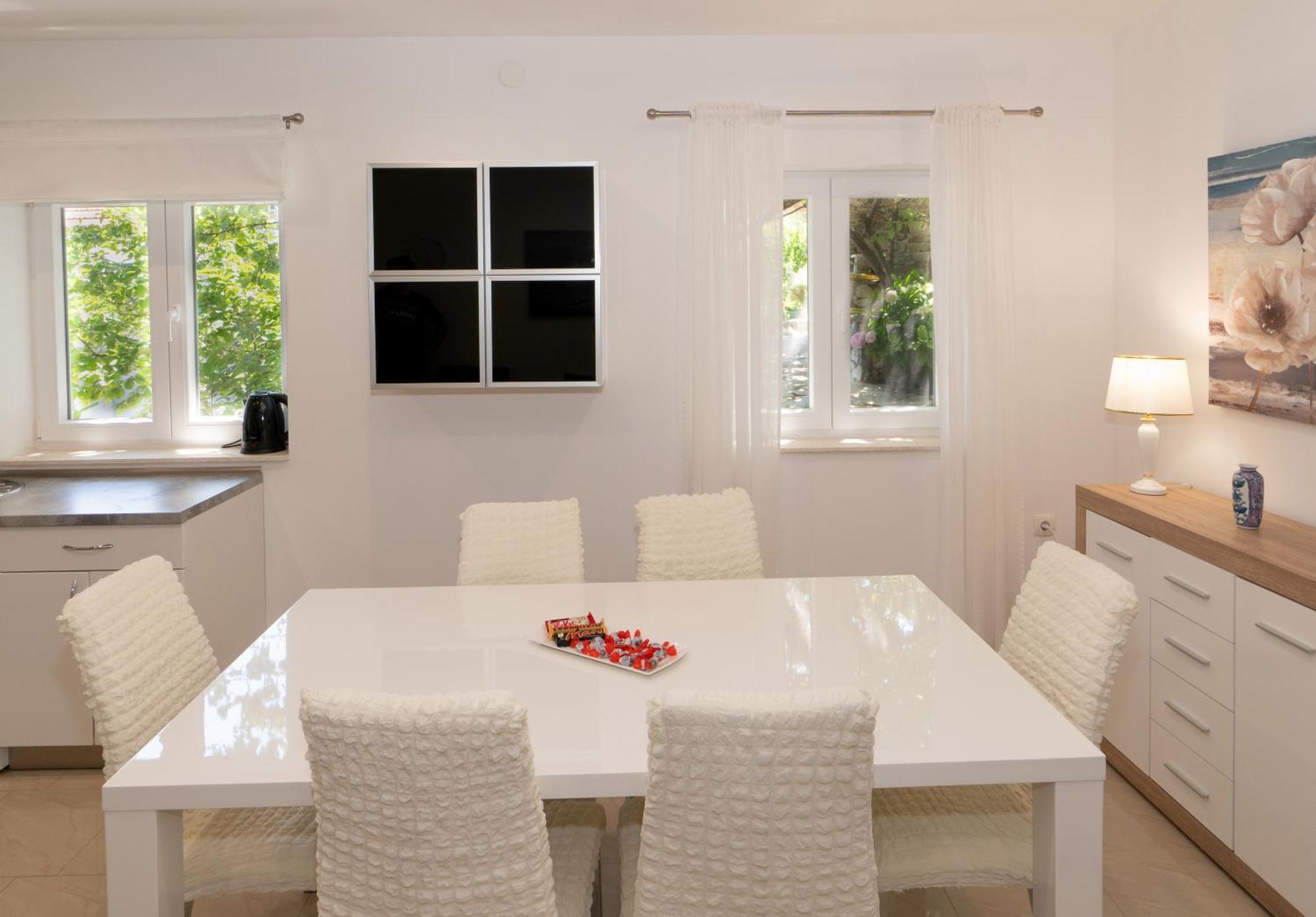 Apartments Srdanovic 奥米什 外观 照片