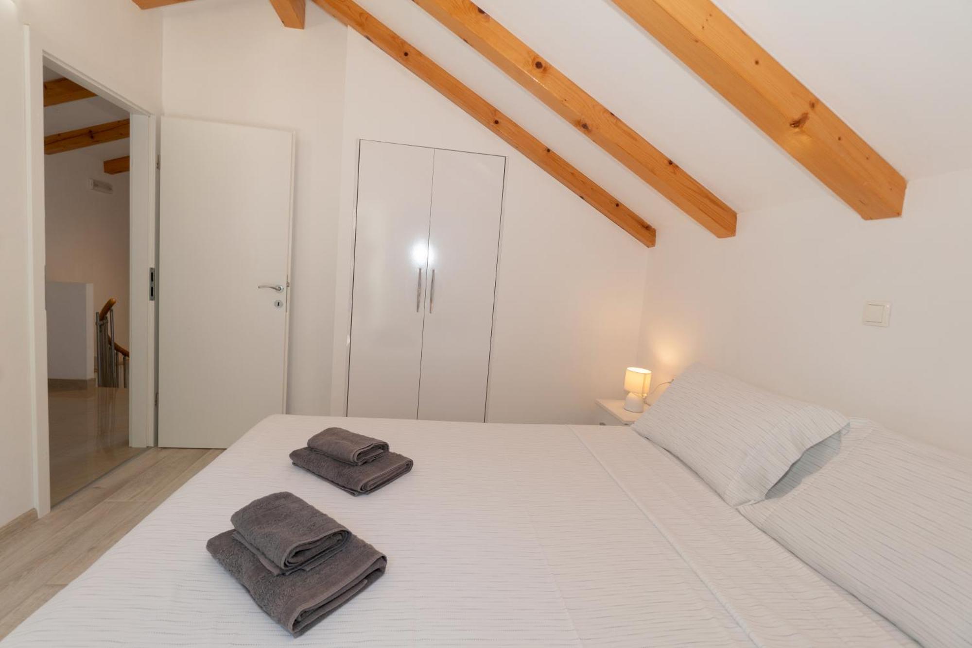 Apartments Srdanovic 奥米什 外观 照片