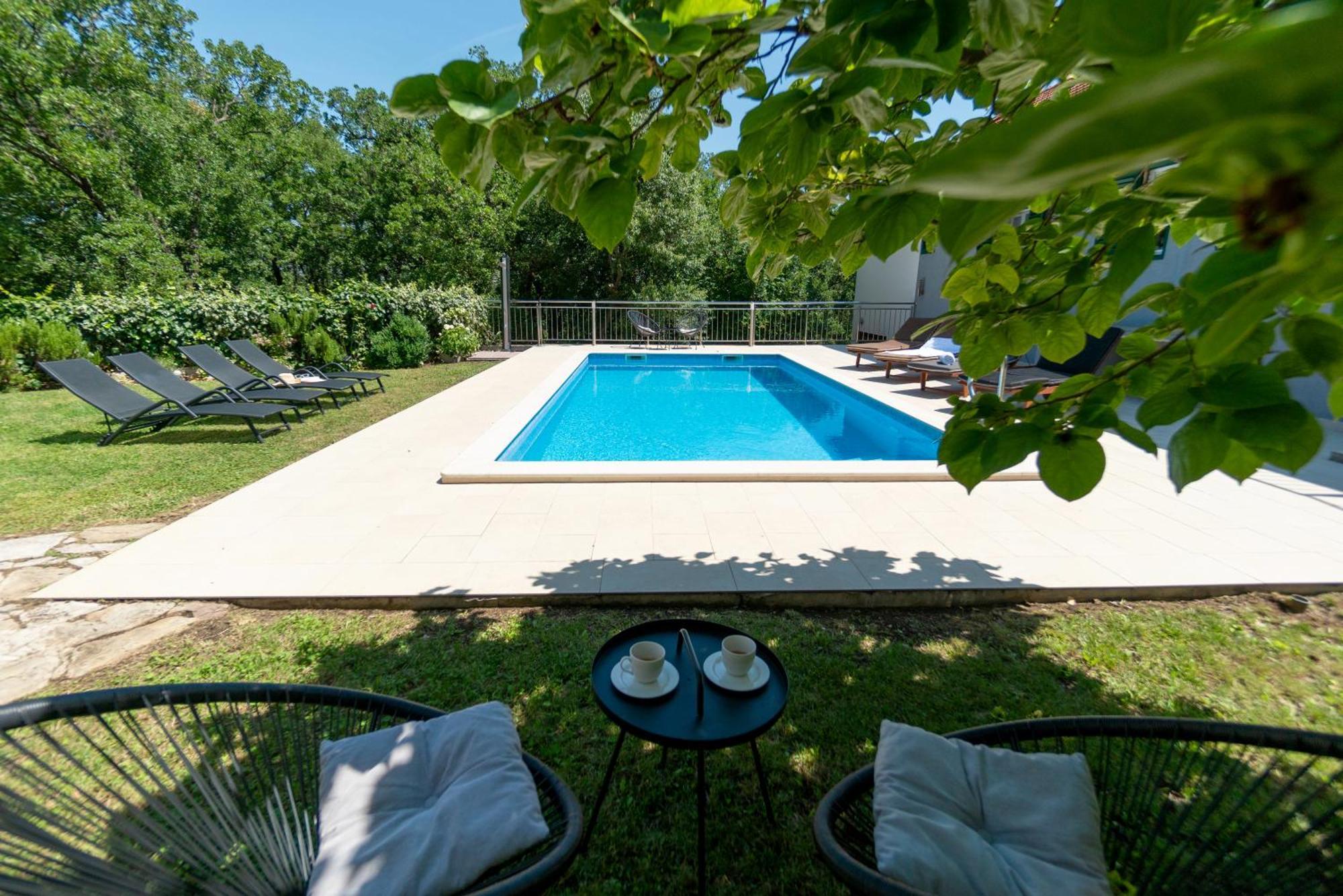Apartments Srdanovic 奥米什 外观 照片