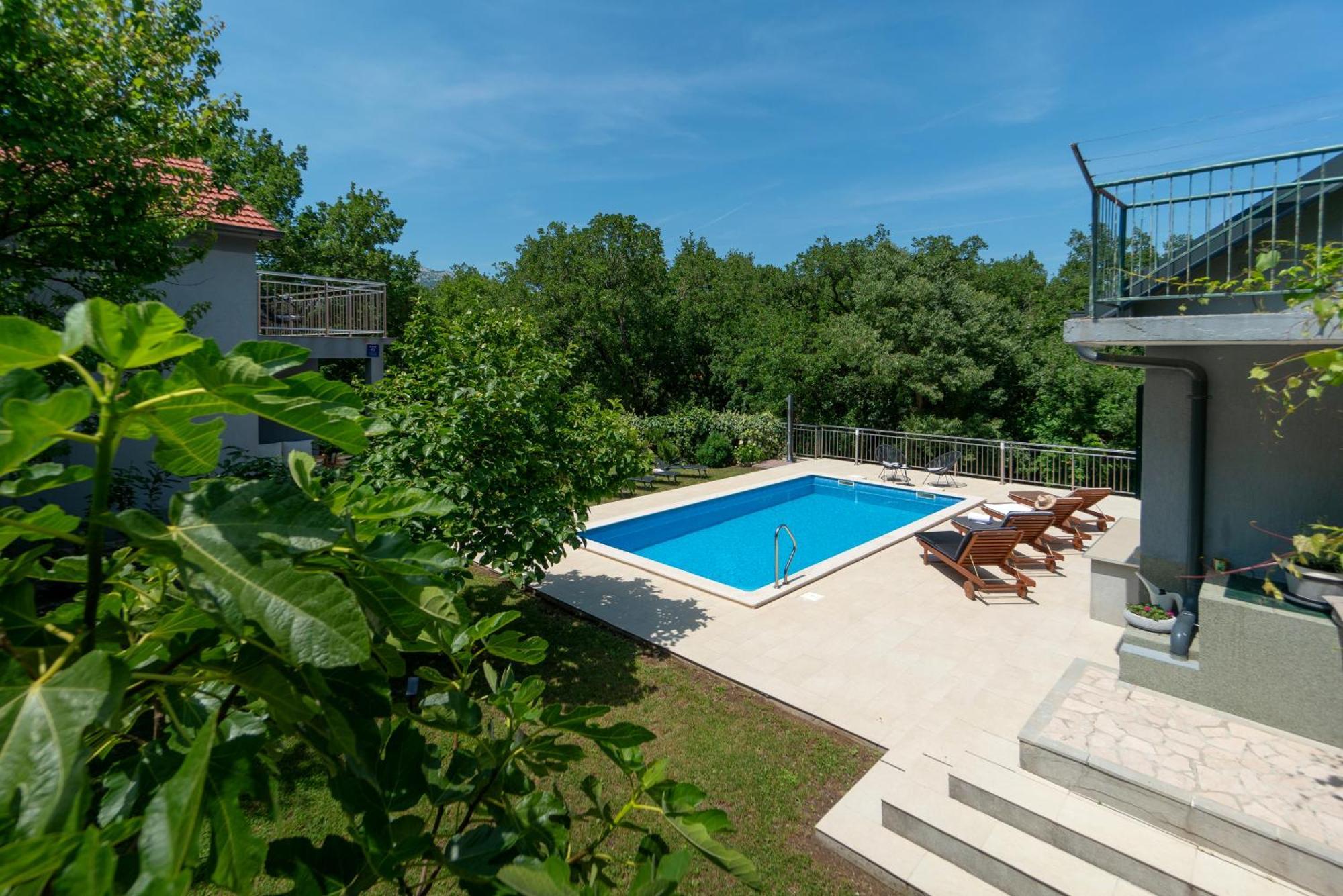 Apartments Srdanovic 奥米什 外观 照片