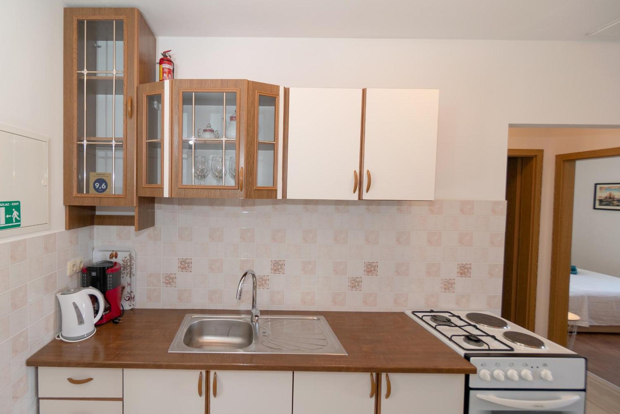 Apartments Srdanovic 奥米什 外观 照片